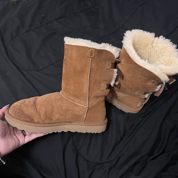 UGG Bailey Bow II - Picture 3 of 3